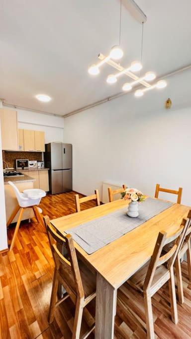 Otopeni Airport Apartment With Private Garden Exterior foto